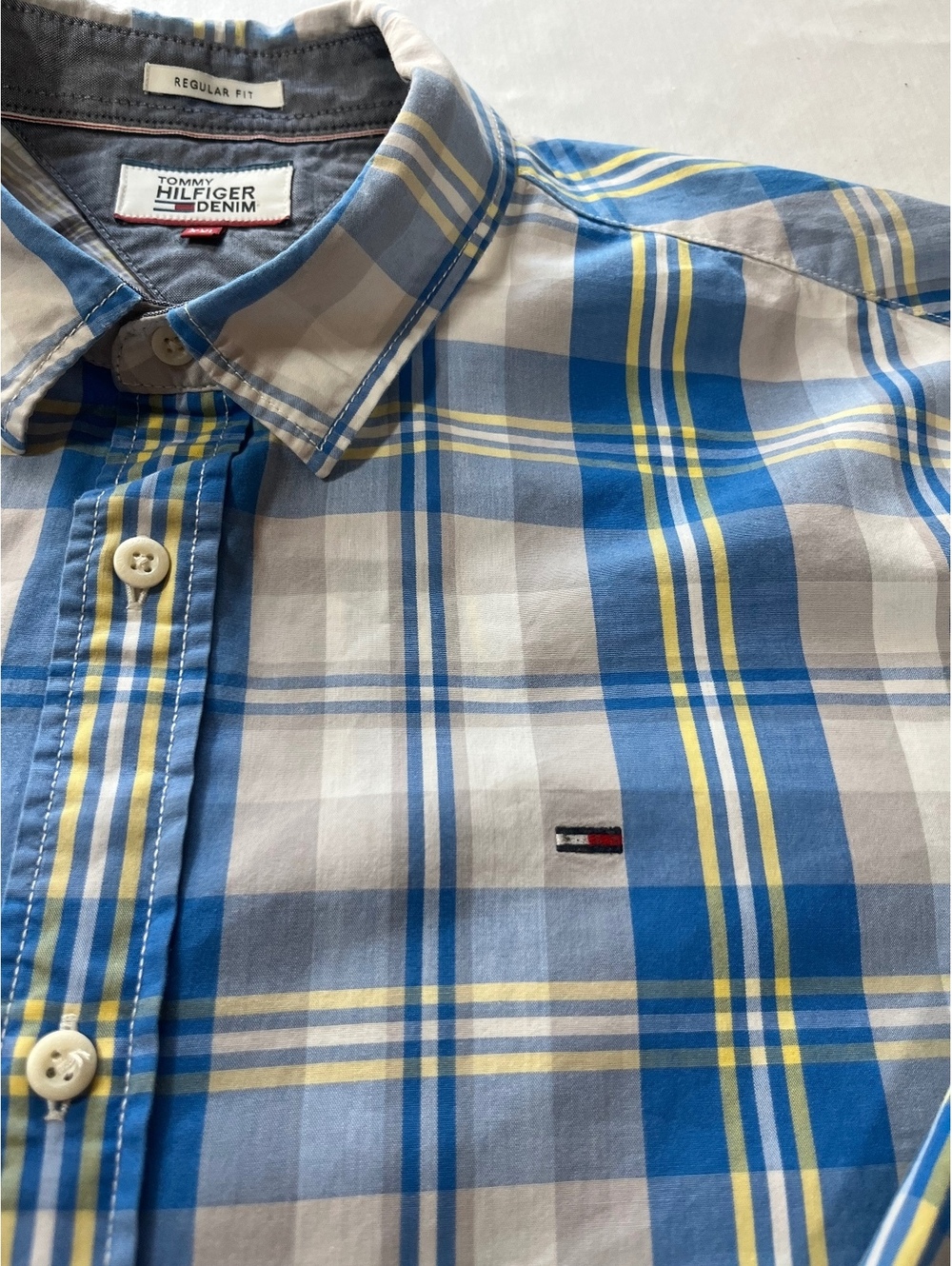 2xl Tommy Hilfiger men’s button up blue yellow plaid long sleeved shirt